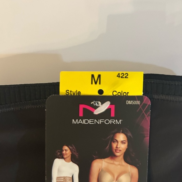 Maidenform Firm Control Hi-Waist Brief - Black. Medium Fits women 8-10 - Picture 6 of 9